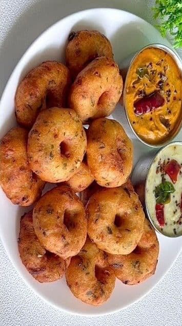 Suji Medu Vada Recipe recipe