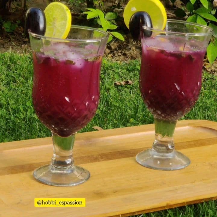 Angoori Shikanji (Black Grapes Lemonade) recipe