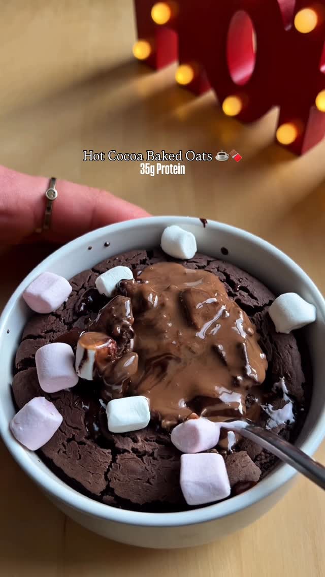 Hot Cocoa Baked Oats recipe