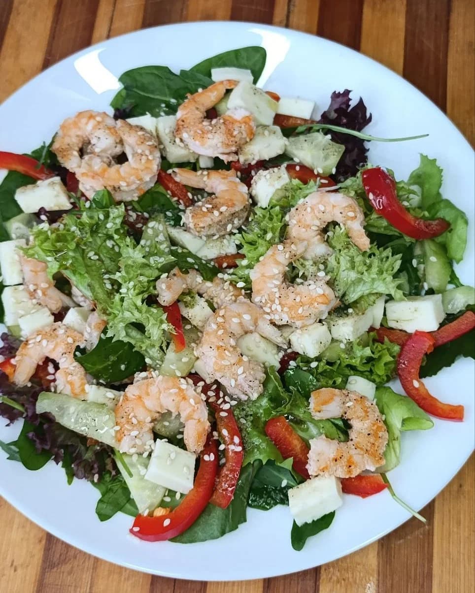 Shrimp and Mozzarella Salad recipe
