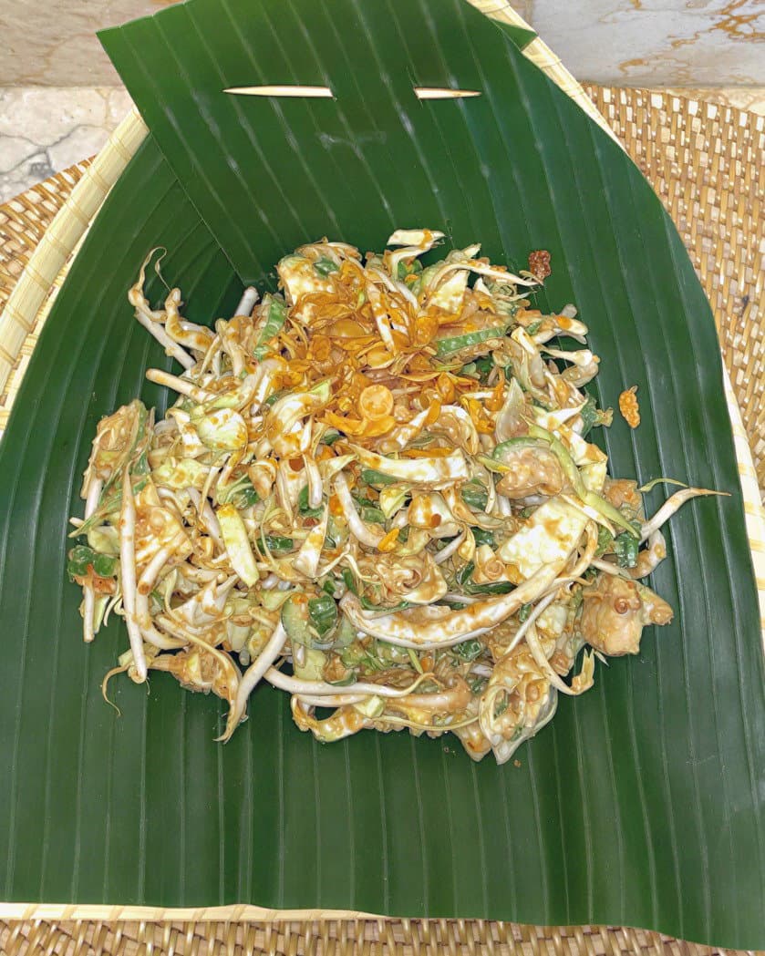 Karedok: Indonesian Raw Vegetable Salad with Peanut Sauce recipe