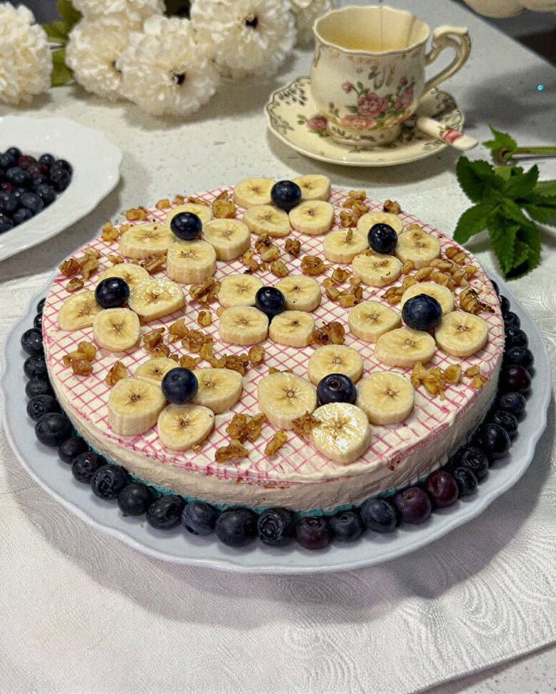 Quick Cream Cake with Fruit and Nuts recipe