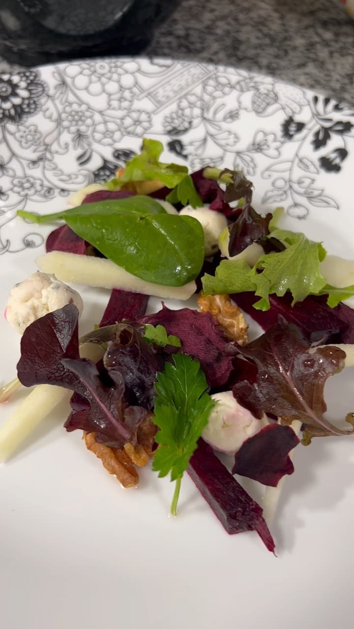 Roasted Beet Salad with Goat Cheese and Walnuts recipe