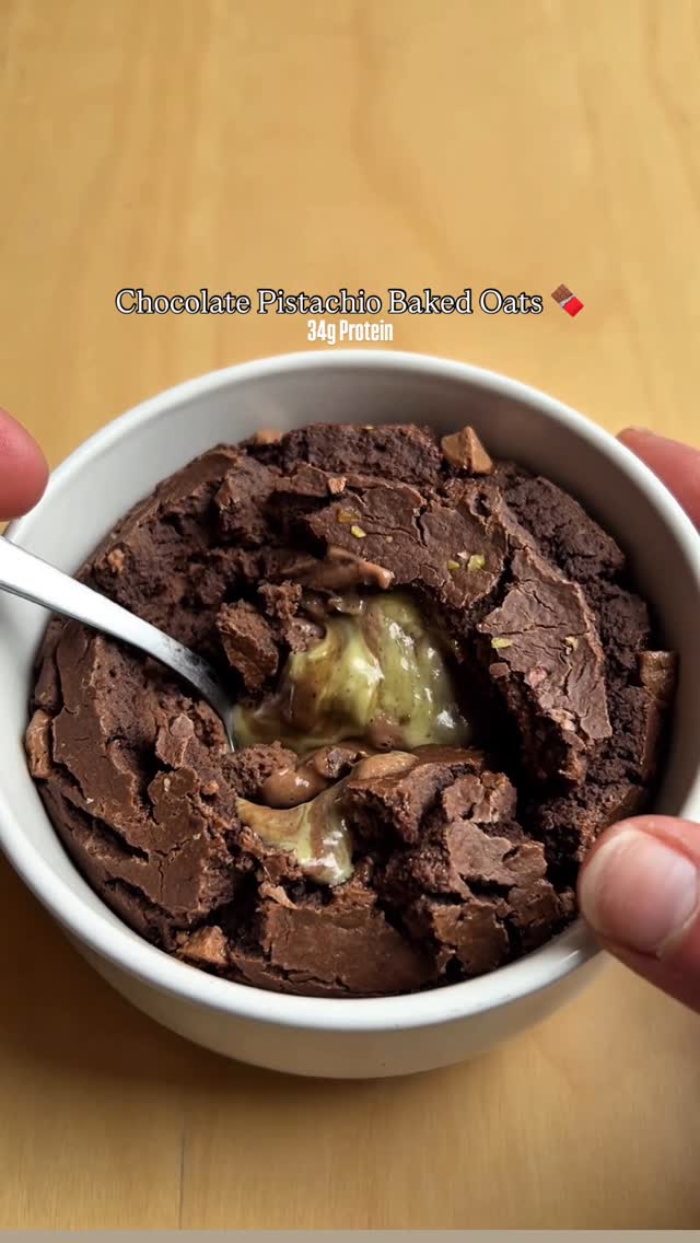 Pistachio Protein Baked Oats recipe