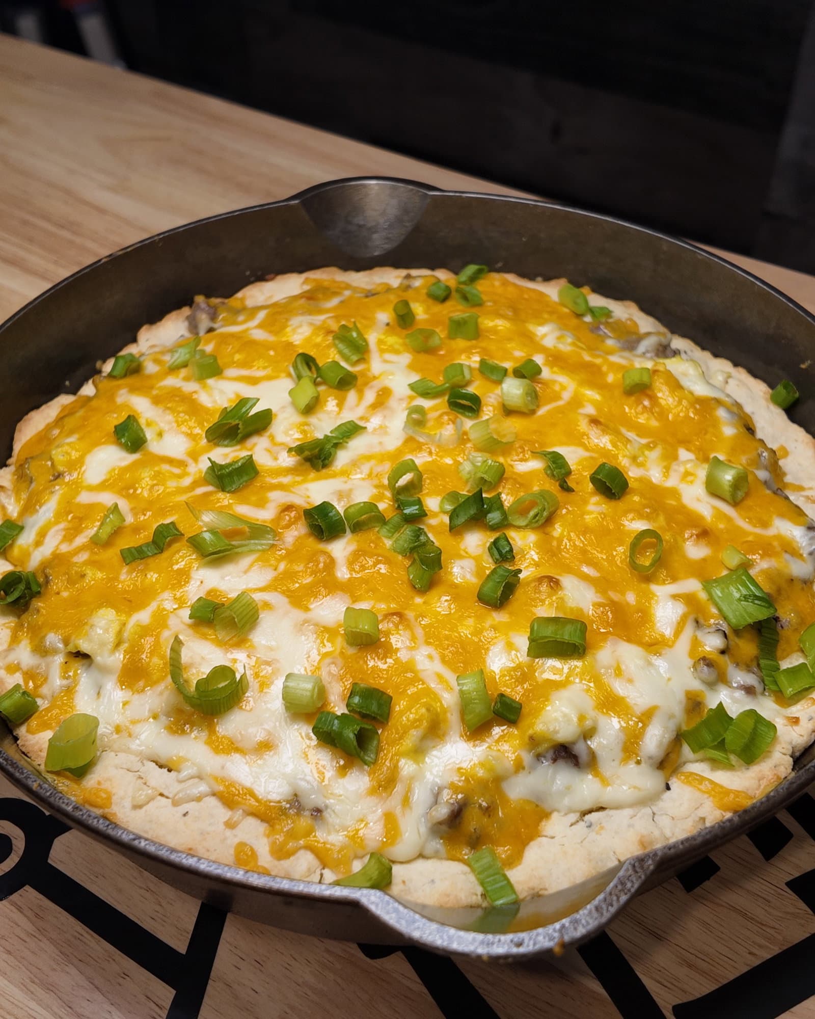 Cast-Iron Biscuits & Gravy Breakfast Pizza recipe