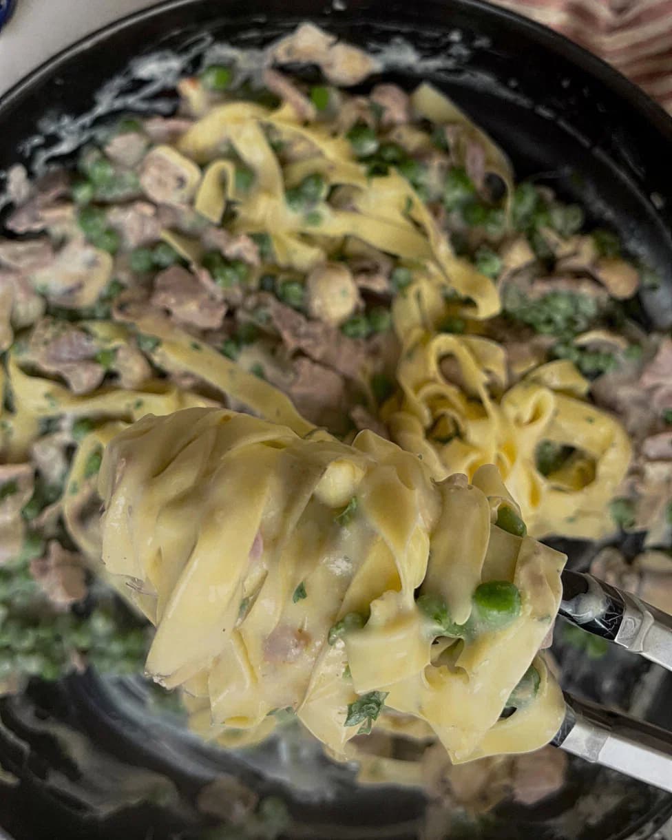 Creamy Bacon & Mushroom Tagliatelle recipe