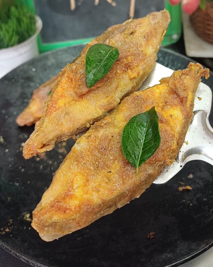 Coastal-Style Halwa Fish Fry | Black Pomfret Fry  recipe