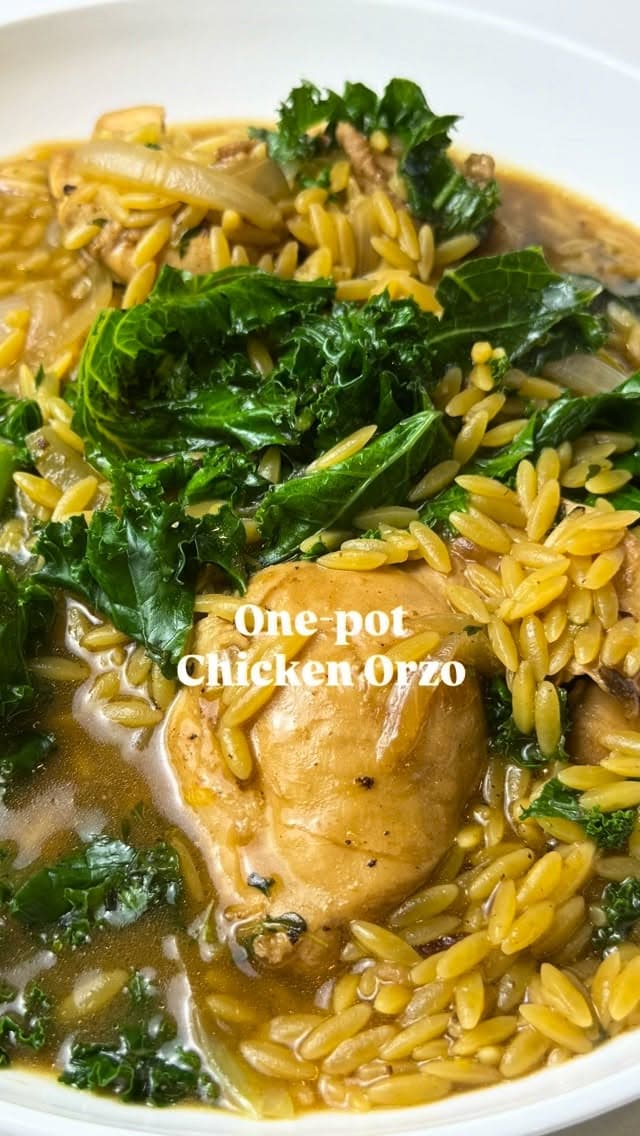 नींबू-थाइम वन-पॉट चिकन ओरज़ो recipe