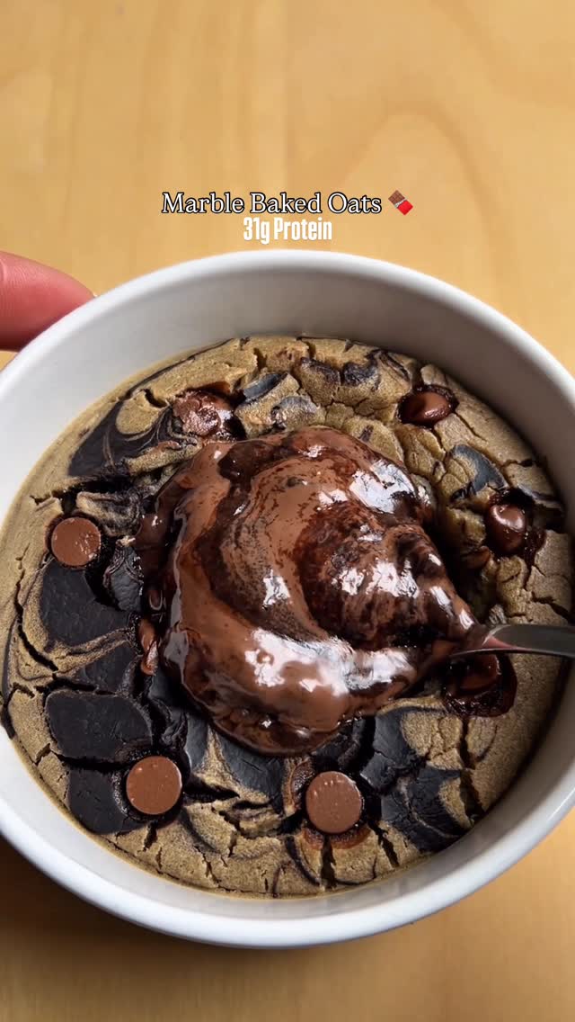 Vanilla and Chocolate Marble Baked Oats recipe