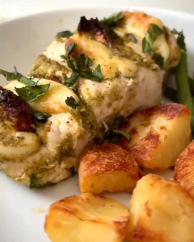 Pesto, Mozzarella & Sun-Dried Tomato Stuffed Chicken recipe