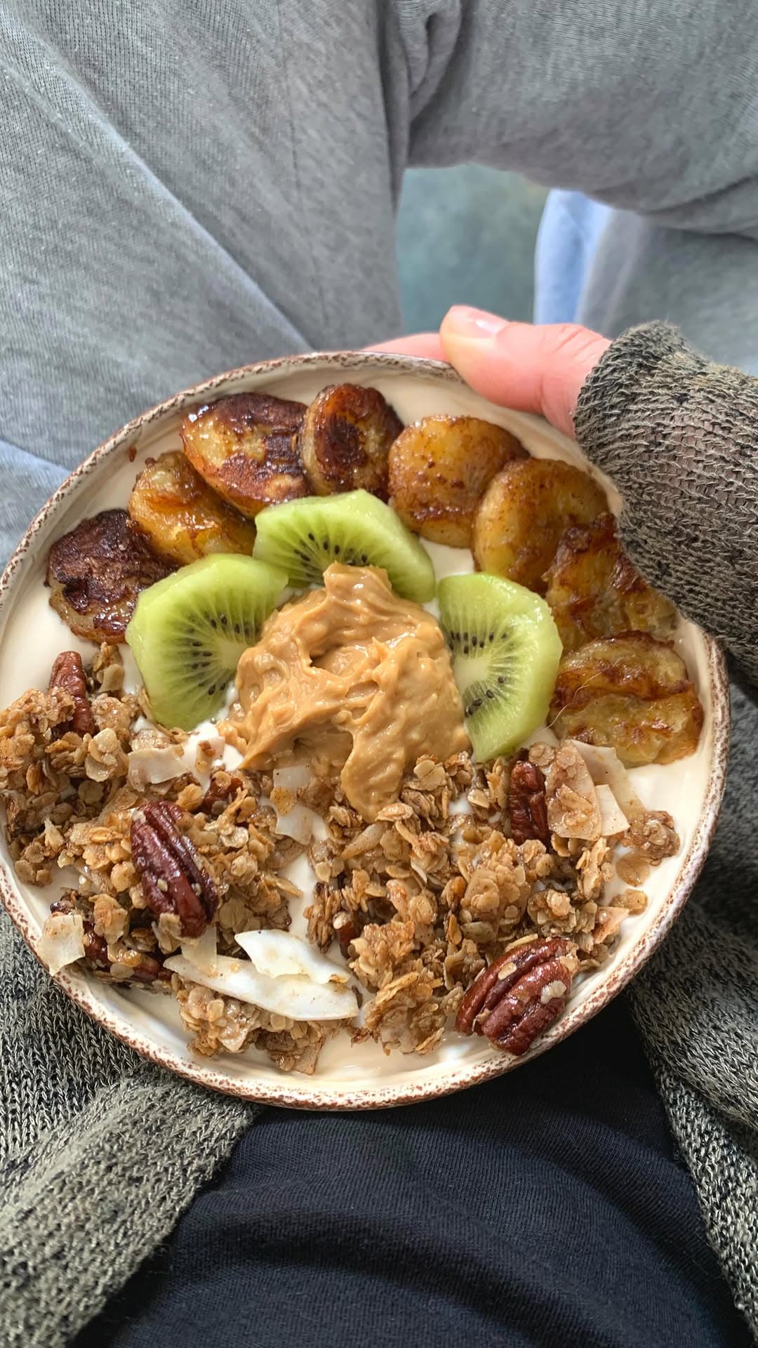 Coffee Yogurt Bowl with Homemade Granola and Caramelised Banana recipe