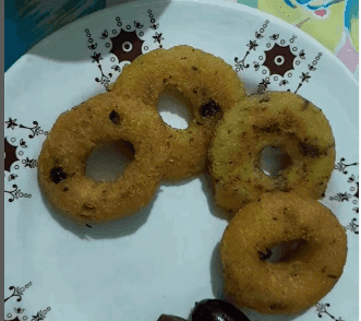 Viral Suji Vada (Semolina Vada) recipe
