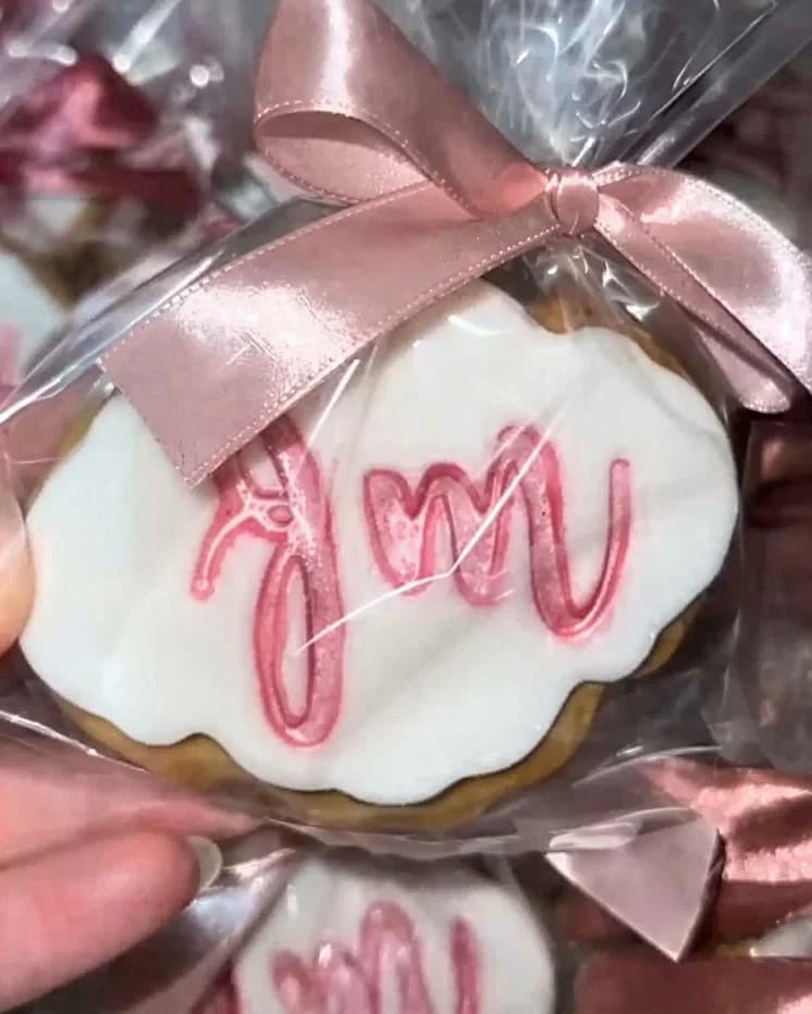 Biscuit Favours recipe