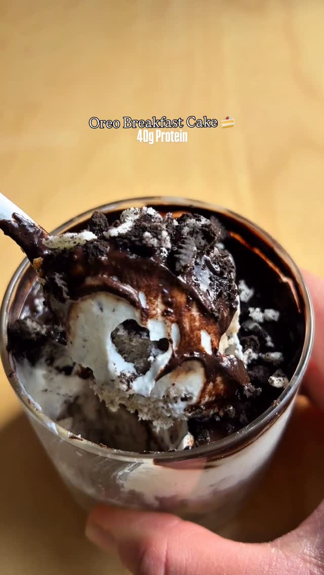 Healthy High-Protein Oreo Cake recipe