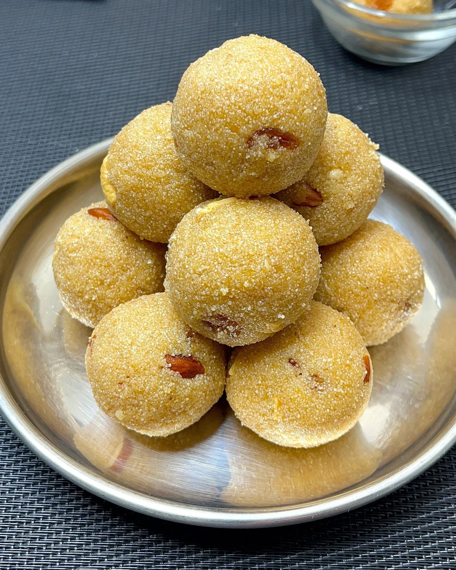 Jaggery Rava Laddu (Bellam Rava Laddu) recipe