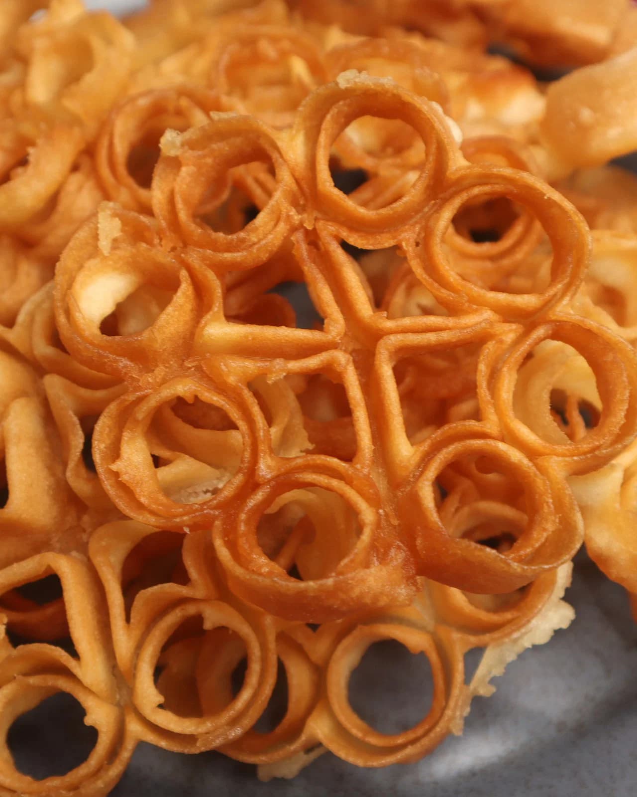 Crispy Eggless Rose Cookies (Gulabi Puvvulu) recipe
