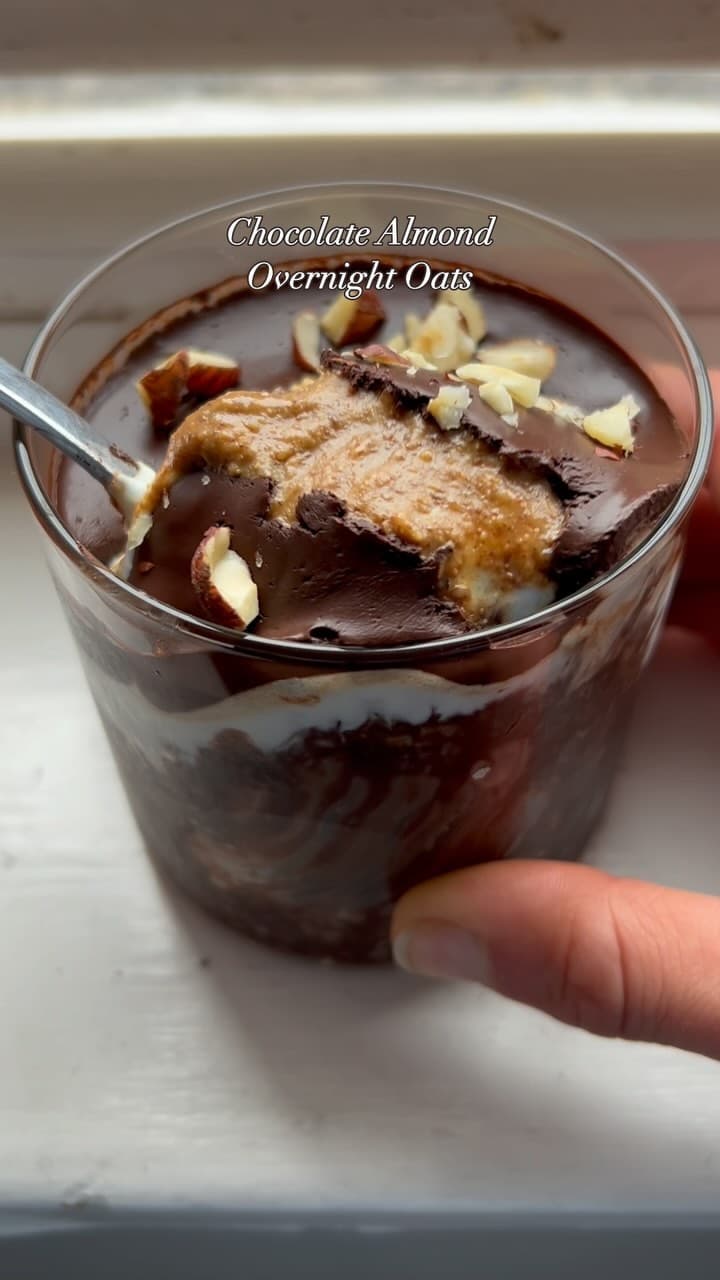 Chocolate Almond Butter Overnight Oats recipe