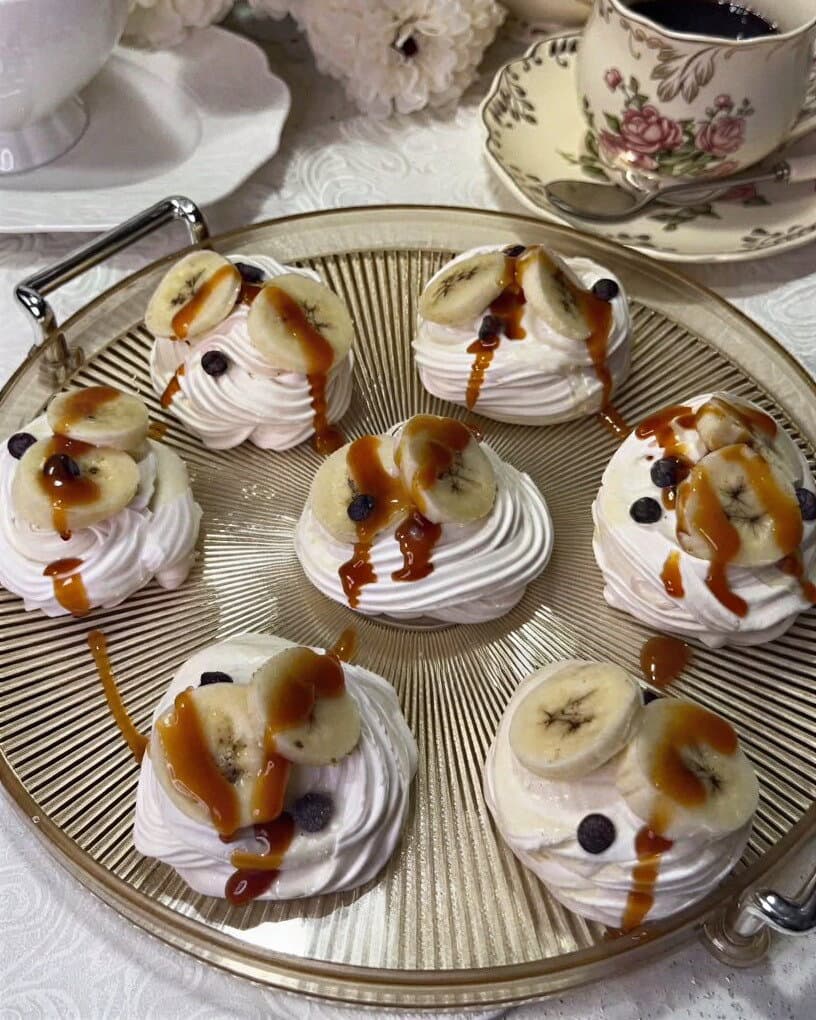 Mini Pavlovas with Bananas, Chocolate Chips, and Homemade Caramel recipe