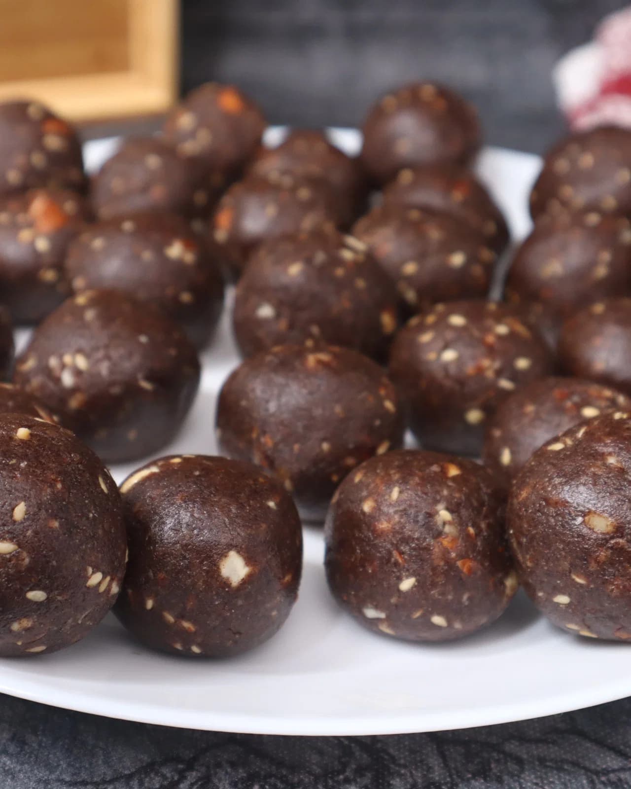 Ragi dry fruit laddu for babies| Ragi ladoo | Healthy Finger Millet ladoo Recipe recipe
