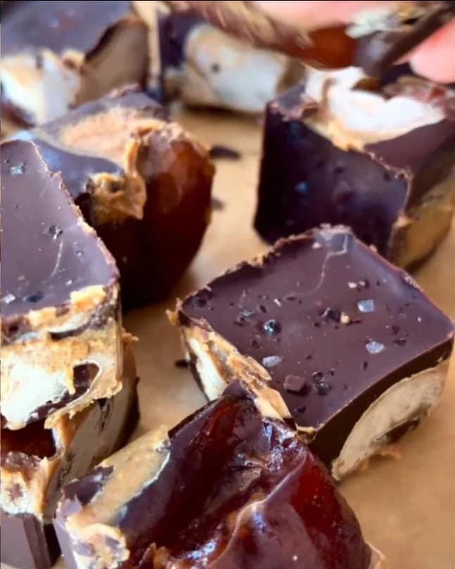 Frozen Date & Banana Chocolates recipe