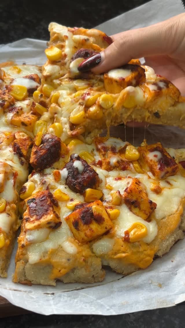 High Protein and High Fibre Paneer Makhani Pizza recipe