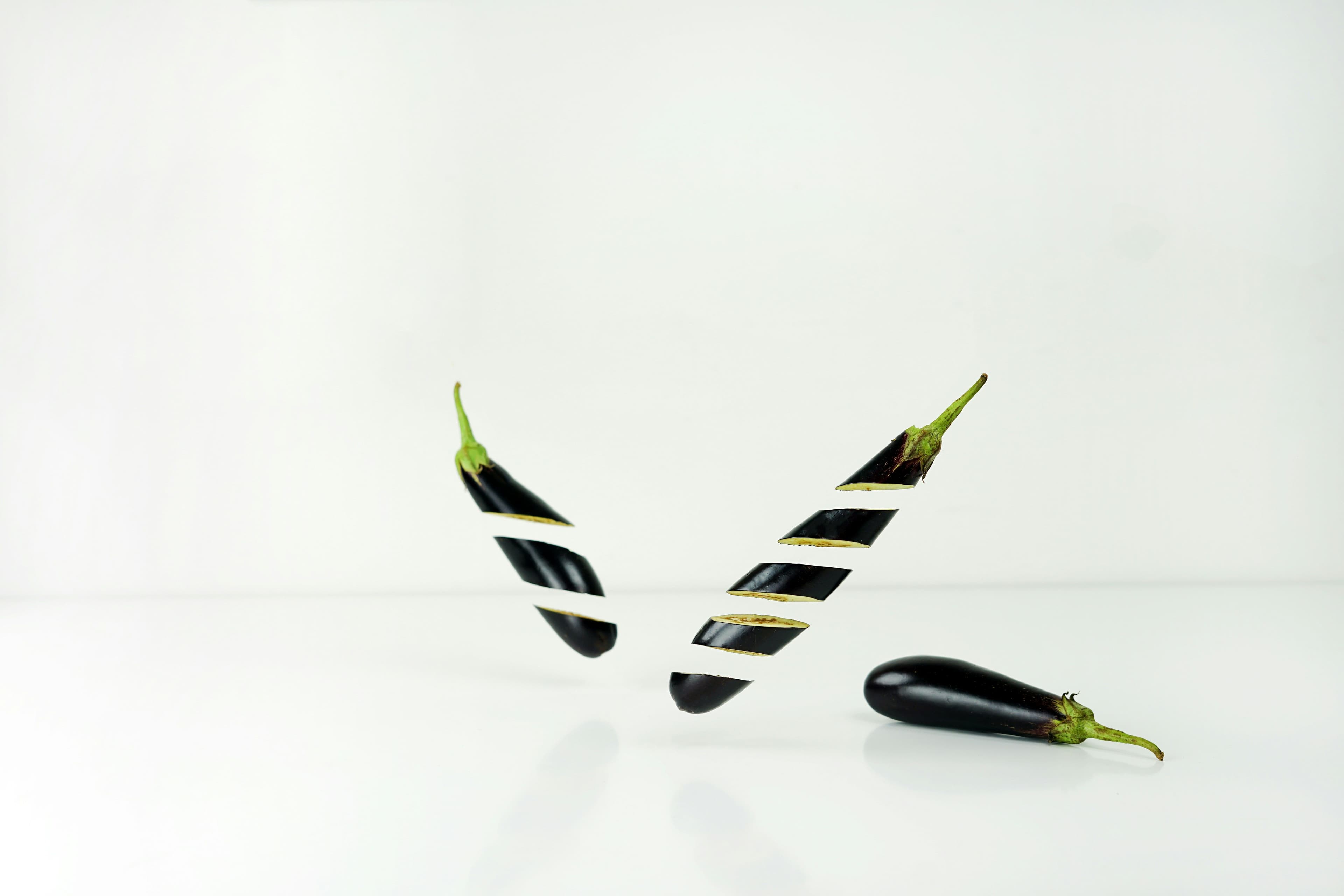 Eggplant sliced in the Oblique cut.