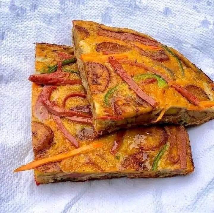 Plantain pizza (frittata style) recipe