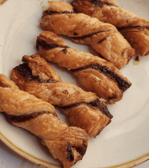 Nutella Puff Pastry Dessert recipe