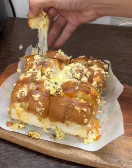 Garlic Cheese Bread recipe