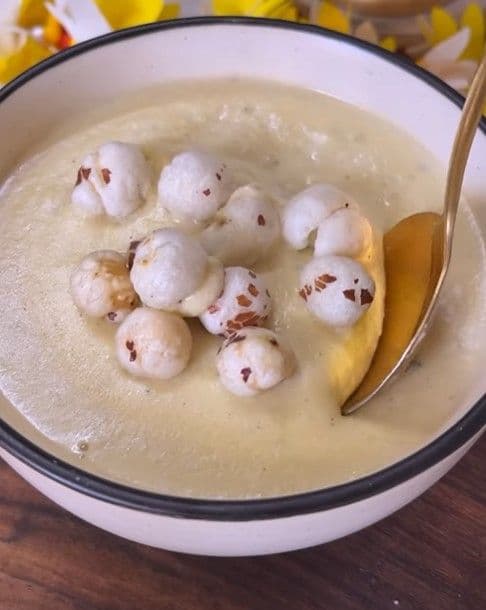 Creamy Makhana & Pumpkin Soup recipe