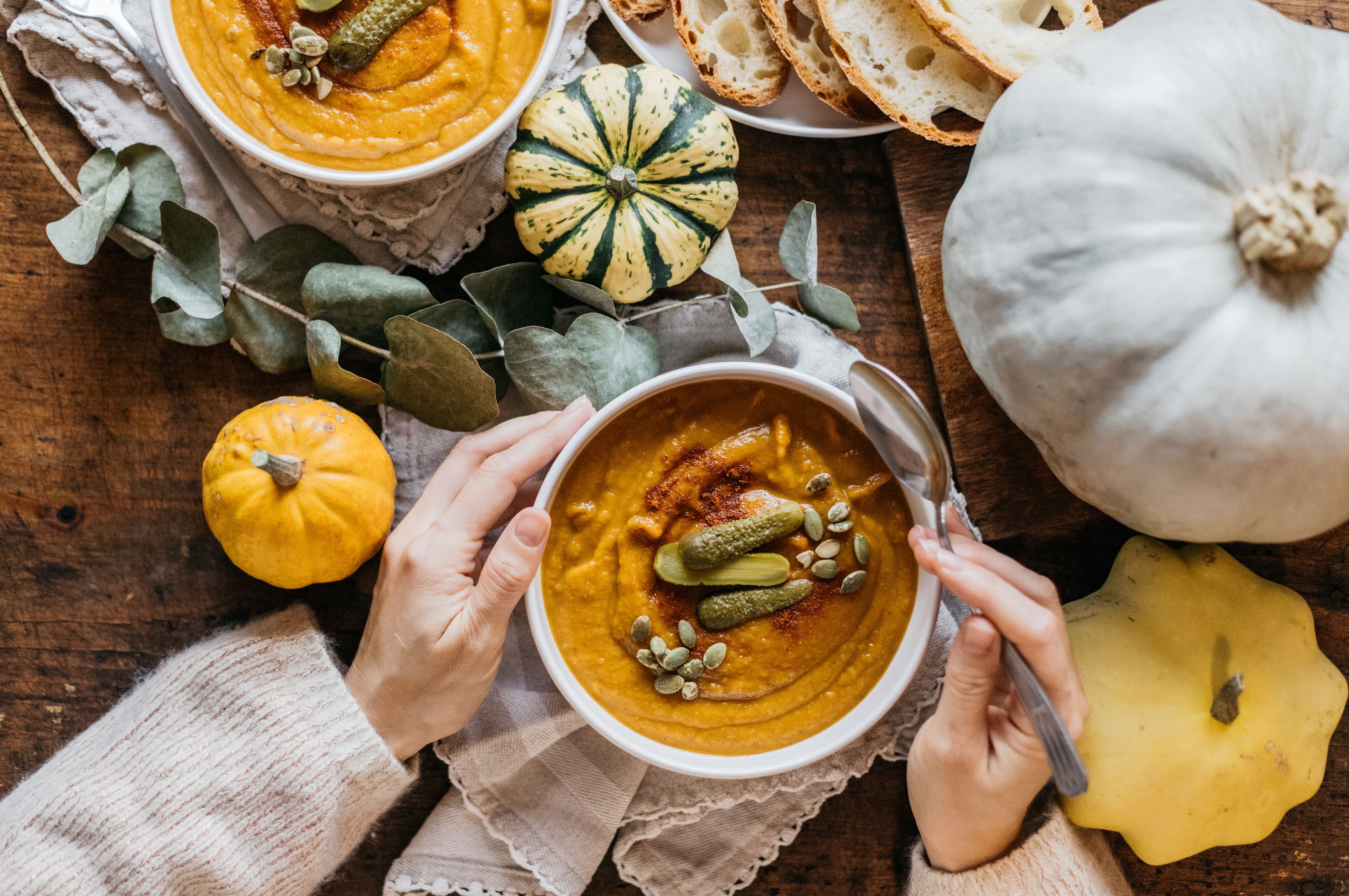 delicious-homemade-pumpkin-soup-thanksgiving