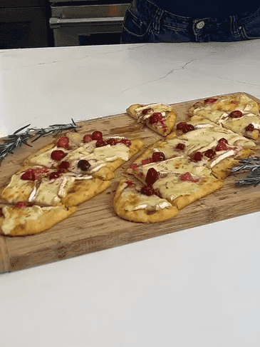 Holiday Cranberry Brie Flatbread recipe