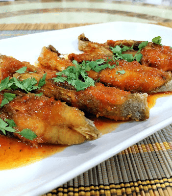 Thai Fried Fish with Sweet And Sour Tamarind Sauce recipe