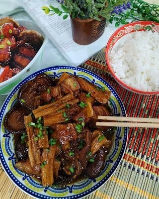 Slow Braised Pork Belly with Gula Melaka recipe