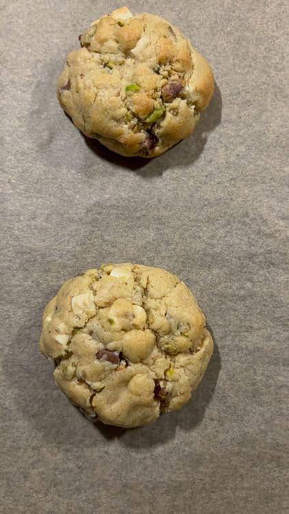 Chocolate Chip Cookies with Pistachio Cream Inside recipe