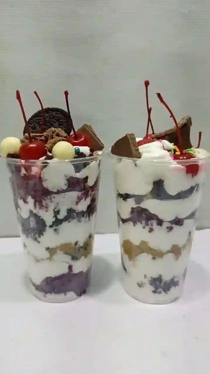 Refreshing Yogurt Parfait recipe