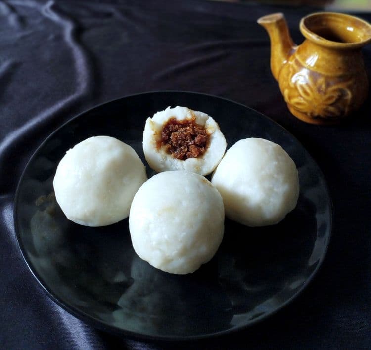 Kozhukatta / Sweet Rice Dumplings recipe