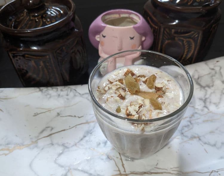 Banana with nuts smoothie recipe