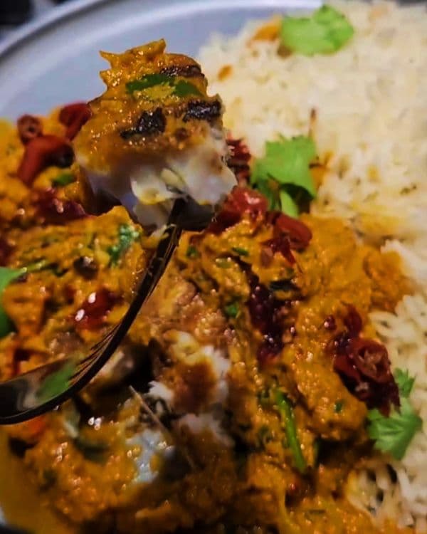 Kingfish Steaks in Spicy Coconut Hawaij Sauce recipe