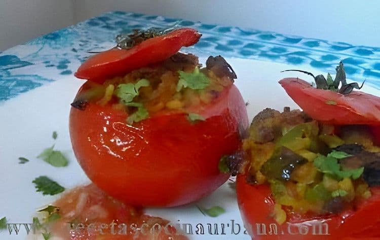Stuffed Tomatoes with Rice and Curry Sauce recipe
