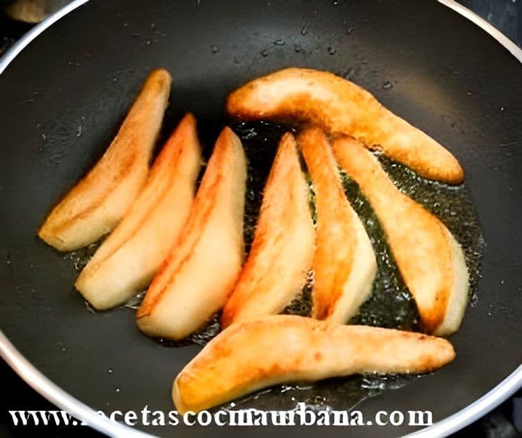 Caramelized Pears with Vanilla Sauce recipe
