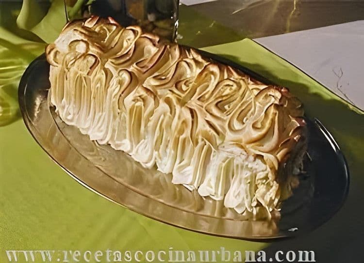 Chocolate Pudding with Meringue Topping recipe