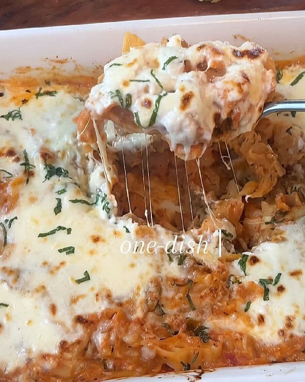 One-Dish Creamy Tomato Burrata Pasta Bake recipe