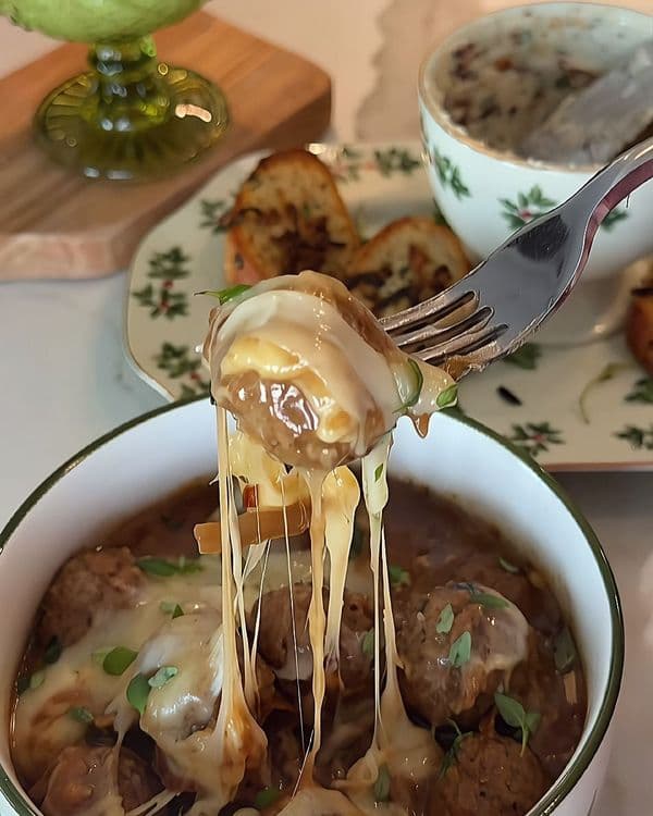 Crockpot French Onion Meatballs recipe