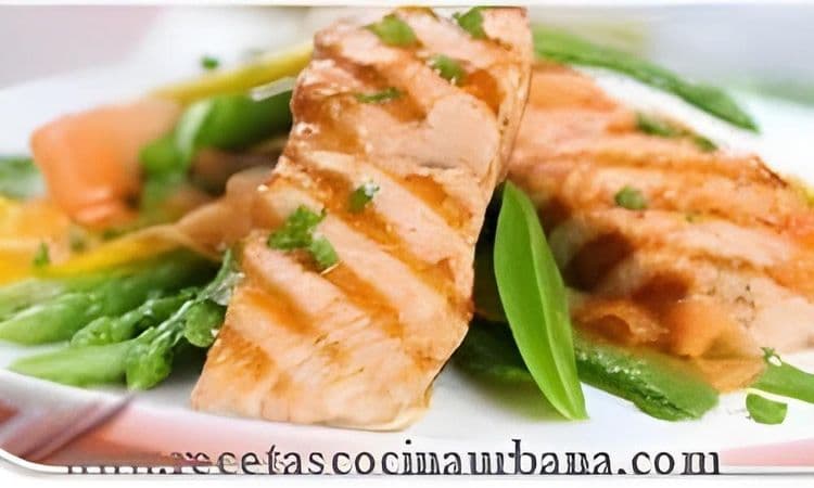 Salt-Crusted Salmon with Vegetables recipe