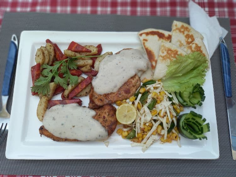Grilled chicken with white sauce recipe