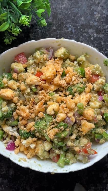 High Protein Quinoa Veg Salad Bowl recipe
