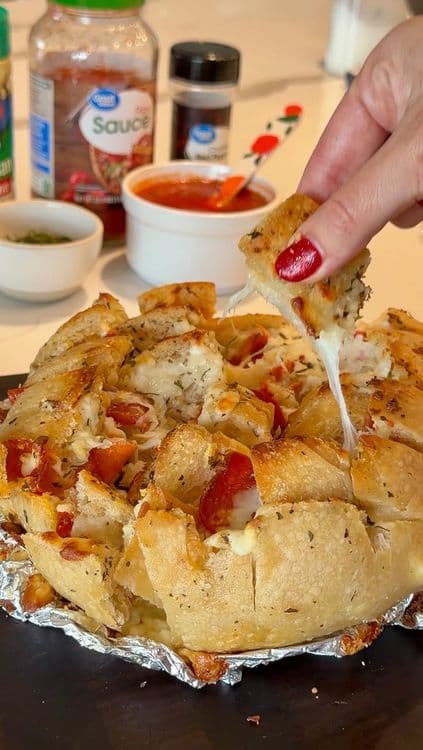 Pizza Pull-Apart Bread recipe