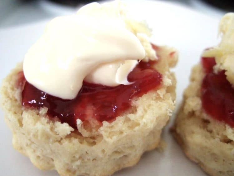 Fluffy Lemon Zest Scones with Yoghurt & Lemonade recipe