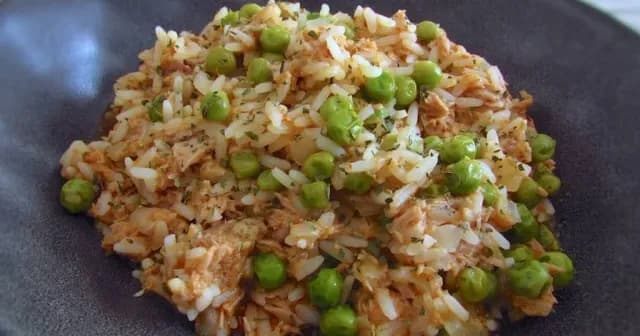 Portuguese Tuna with Rice and Peas recipe